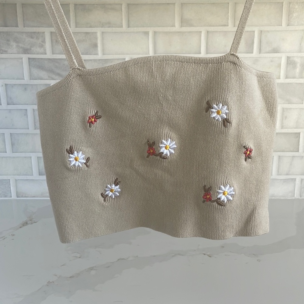 Neutral floral crop top